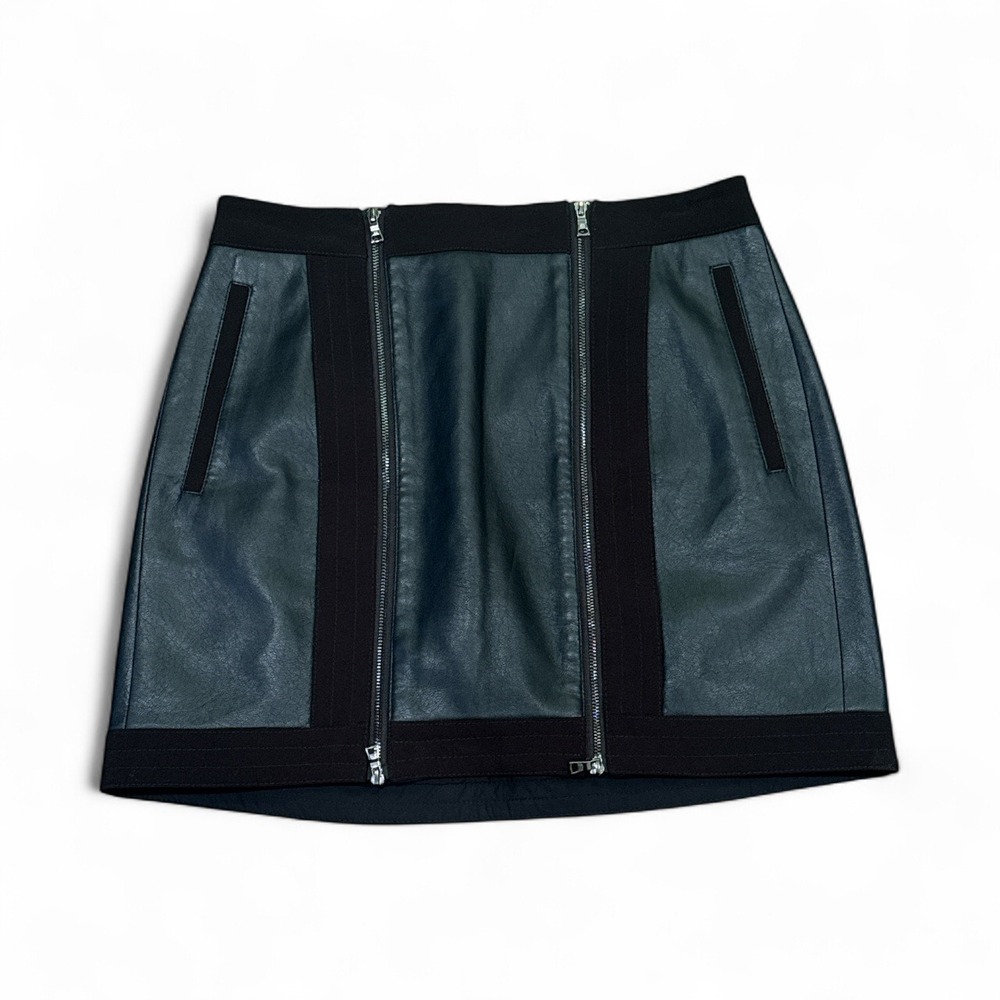 BCBGMAXAZRIA Women's Small Black Faux Leather Mini‎ Skirt with Zippers & Pockets